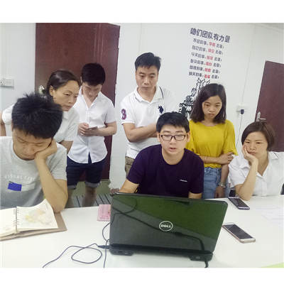 歡迎天助（zhù）網小哥哥現場指導（dǎo）打理矽膠板網站