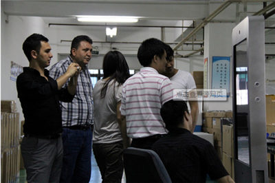 華（huá）奇矽膠護線（xiàn）圈：#有酒有故事#之感謝一路有您！