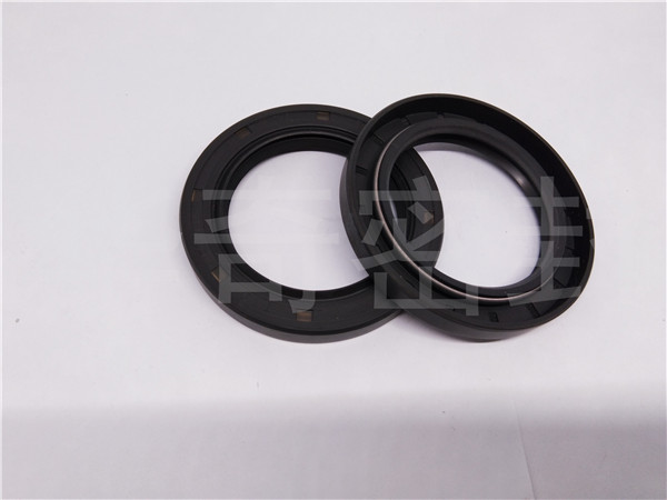 造成（chéng）油封漏油的（de）主要因素有哪些（xiē）？